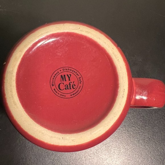 Wisconsin Dells Souvenir Camping Style Stoneware Maroon Mug - Picture 5 of 6